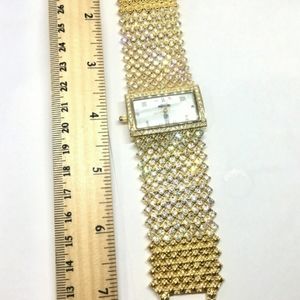 🔥 VINTAGE GOLD AND CRYSTAL VICTORIA WEICK WATCH
